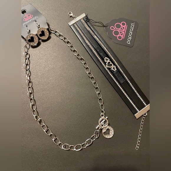 NWT Paparazzi Toggle Heart Necklace, Earrings and Urban Bracelet Beautiful! - Picture 1 of 5
